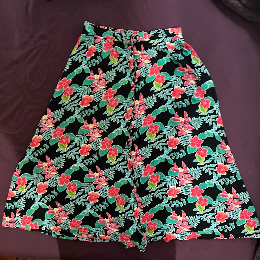 Sag Harbor Black Floral Skirt